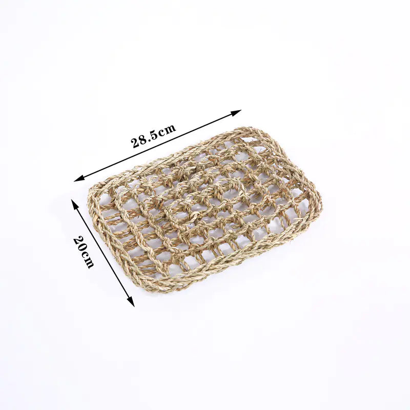Woven Lizard Bed and Grass Mat for Pets